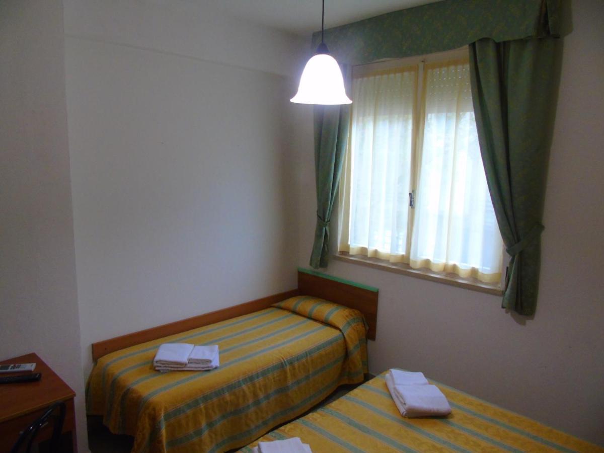 Hotel Zeus Lido Di Classe Room Only 외부 사진