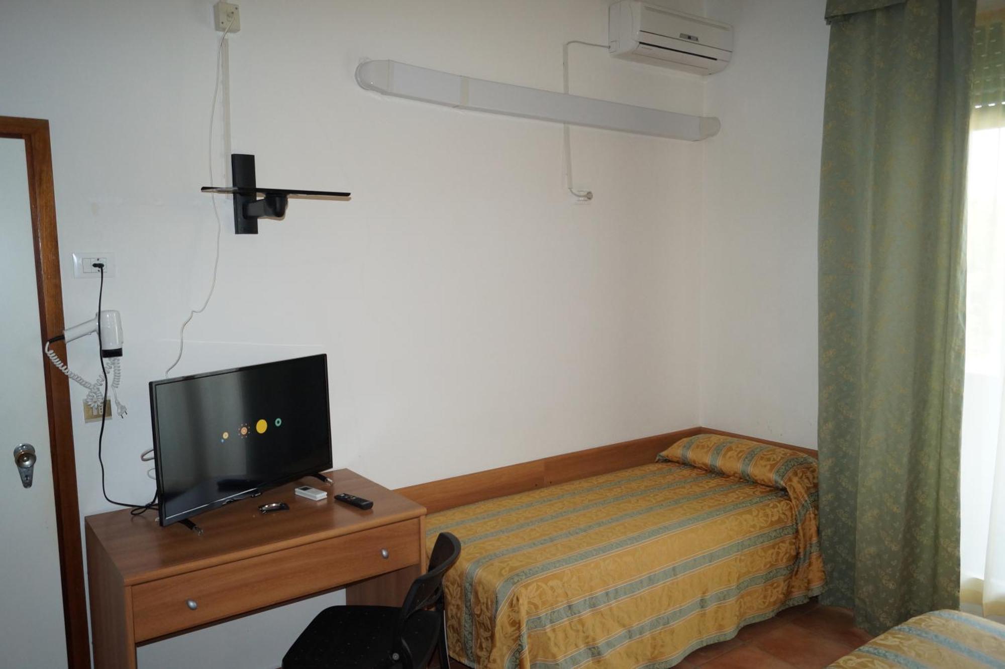 Hotel Zeus Lido Di Classe Room Only 객실 사진